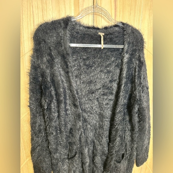 Free People Furry Black Duster Cardigan Soft Comfy Casual Winter‎ XS - Picture 3 of 7